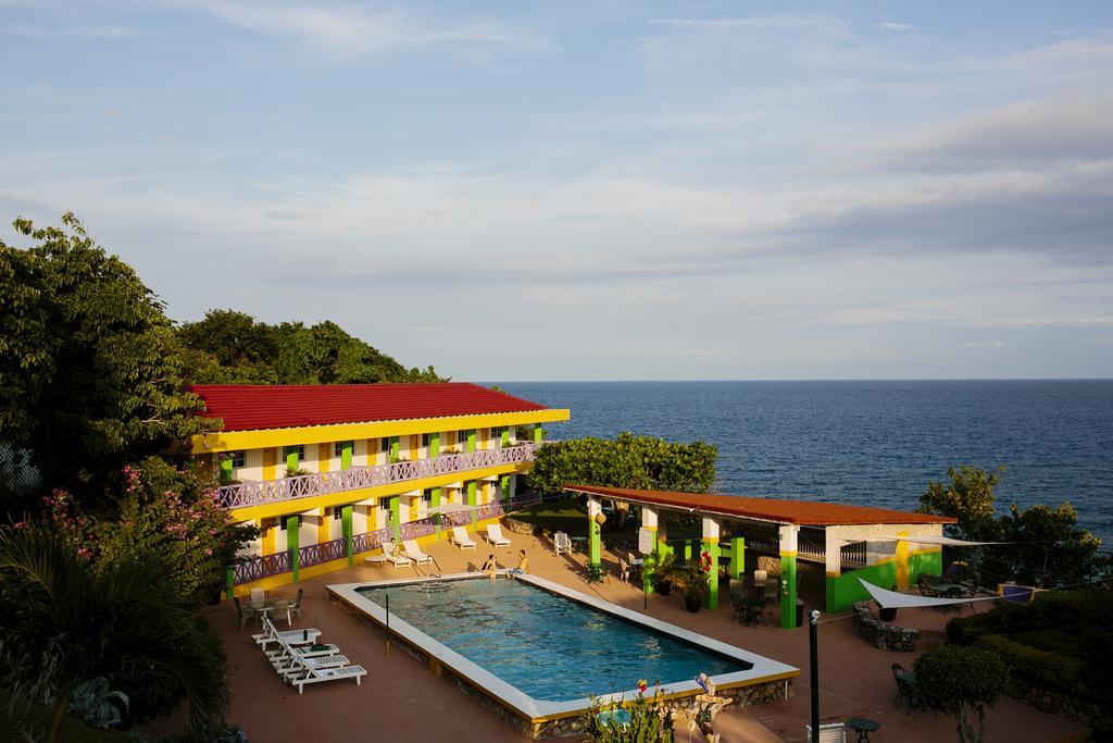 Готель Galina Breeze Port Maria Екстер'єр фото